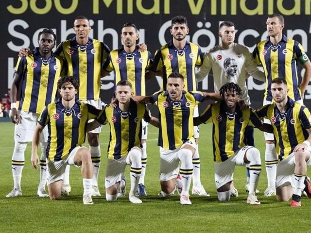 İstediği forma şansını bir türlü bulamamıştı, Fenerbahçe'de ilk ayrılık geldi çattı! Samet Akaydın Belçika yolcusu