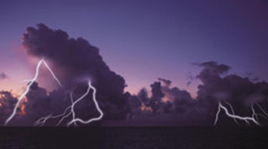 Şimşek ve yıldırımın inanılmaz g&uuml;c&uuml;