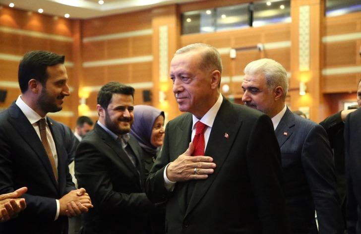 Bir Konya bir Ankara bir de Trabzon! Cumhurbaşkanı Erdoğan'ın masasında 3 isim kaldı! Zam maratonu bitti sırada yerel seçim var G2