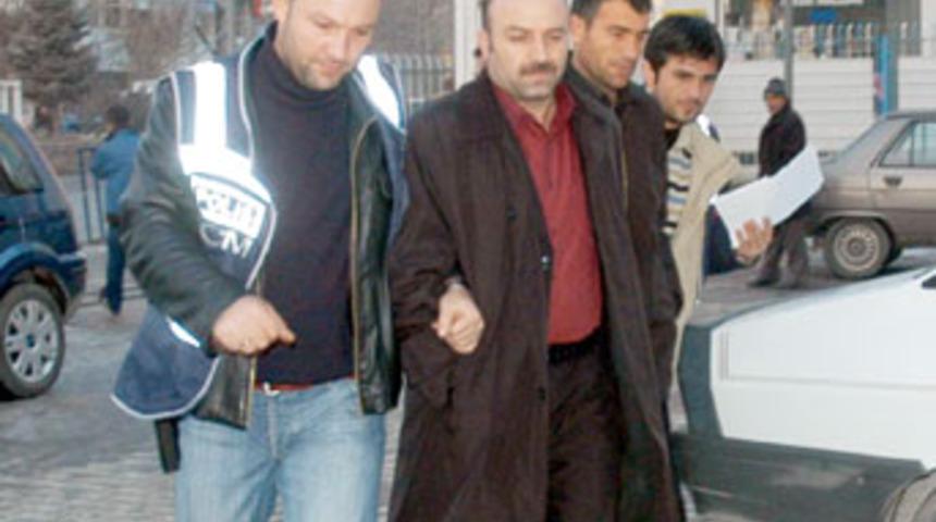 Doktorun otomobilinde 51 kilo saf eroin