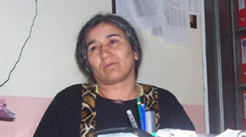 Makatına &ccedil;alıntı bilezik sakladı