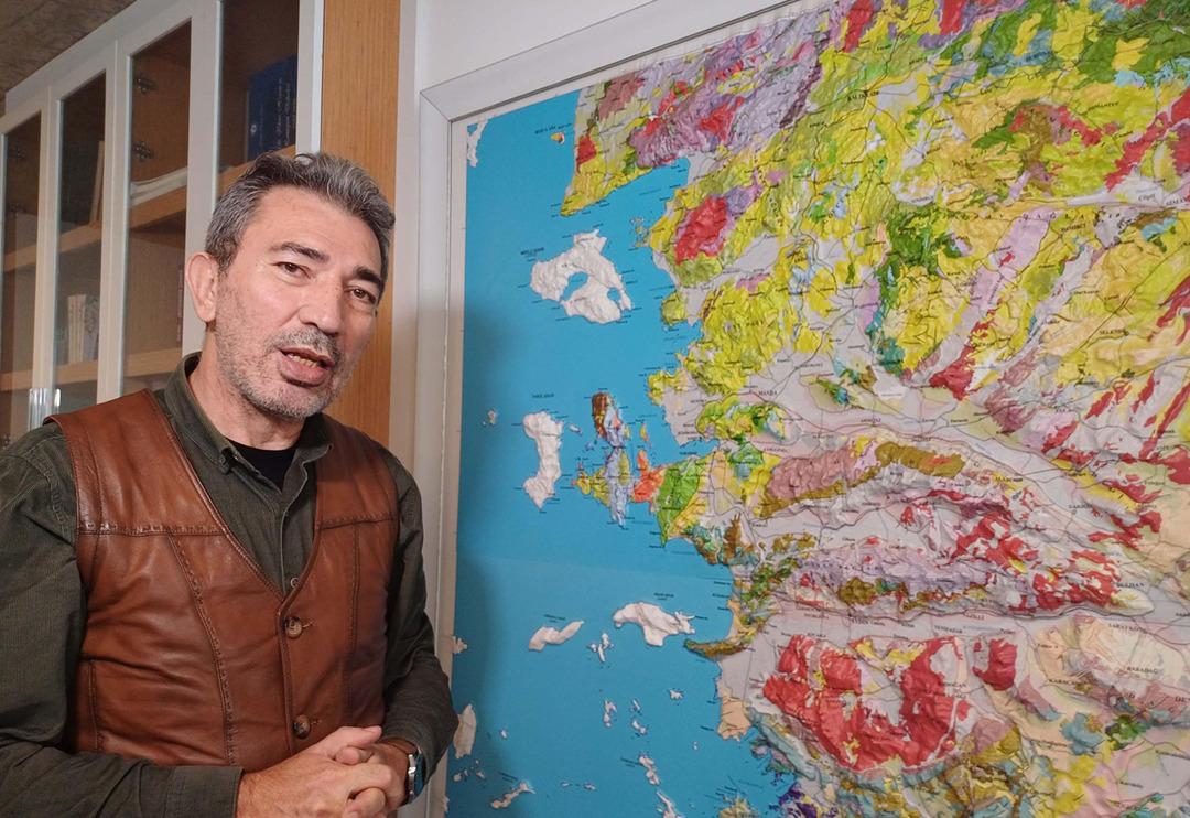 'Bundan daha &ouml;nce haberimiz yoktu' Uzman isim 'Artacak' diyerek uyardı: 'Deprem olmaz' dediğimiz yerlerde faylar harekete ge&ccedil;ti