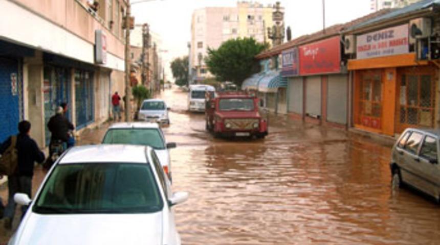 İskenderun'da 20 bin kişi selden etkilendi