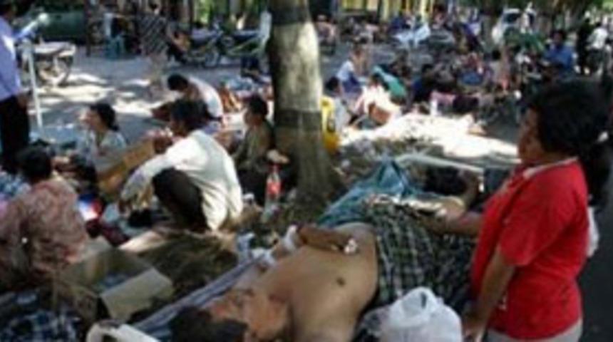 Endonezya'da &ouml;l&uuml; sayısı 188'e &ccedil;ıktı