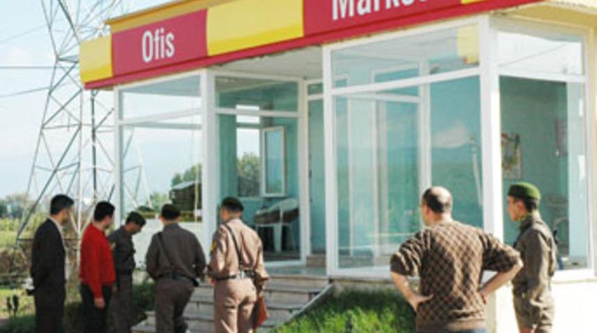 Hendek İl&ccedil;esi'nde cinayet: 1 &ouml;l&uuml;, 1 yaralı