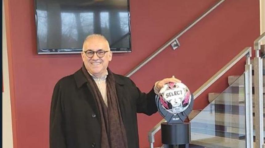 Danimarka'nın Süper Lig kulüplerinden Vejle Boldklub'un yeni sahibi Dr. Çağdaş Şenyürek oldu!