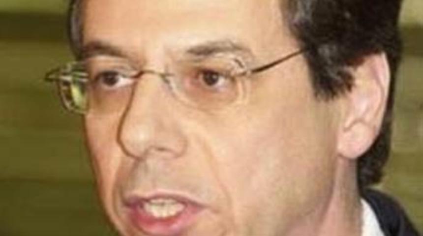 "Bush, İran'a kuvvet kullanmakta teredd&uuml;t etmez"