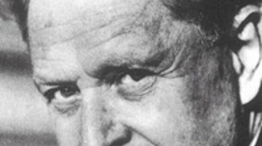 Nazım Hikmet'in naaşı getiriliyor