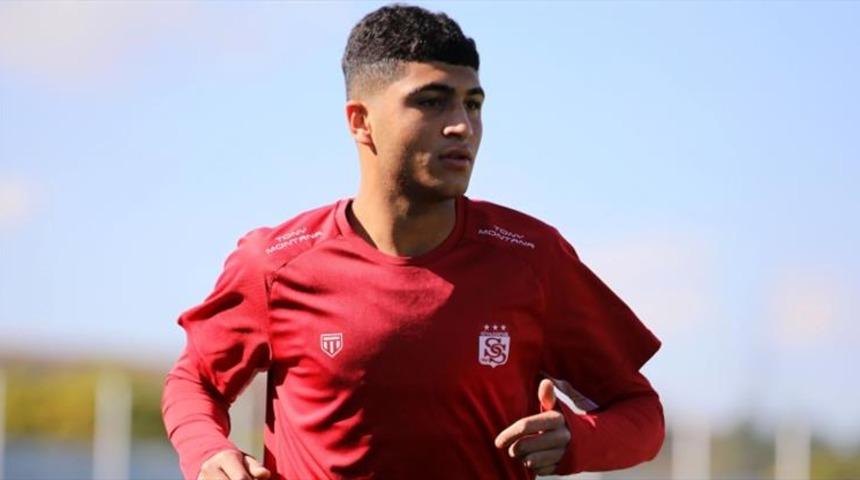 Sivasspor'un genç yeteneği Yunus Emre'ye İngiltere Premier Lig'den teklif!
