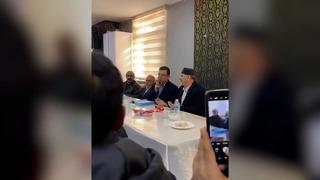 Ekrem İmamoğlu taziye ziyaretinde Kur'an okudu... İşte o anlar