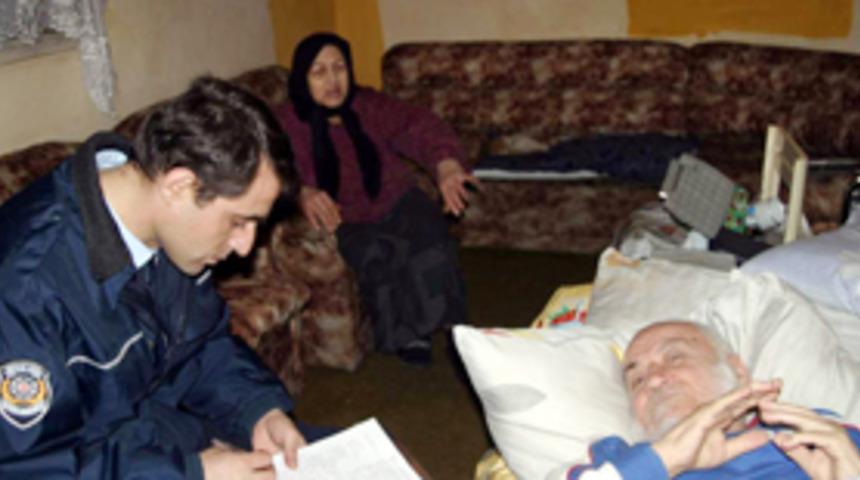 Babayı d&ouml;vd&uuml;, annenin altınlarını &ccedil;aldı