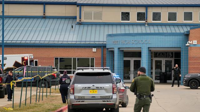 ABD'nin Iowa eyaletinde liseye silahlı saldırı! 1 ölü 3 yaralı