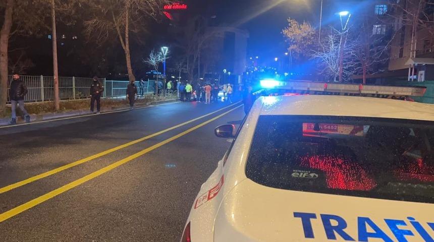 Önce kavga etti, ardından aracını polisin üzerine sürdü: 1 polis yaralı