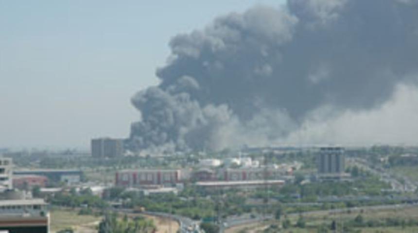 Atat&uuml;rk Havalimanı'nda yangın