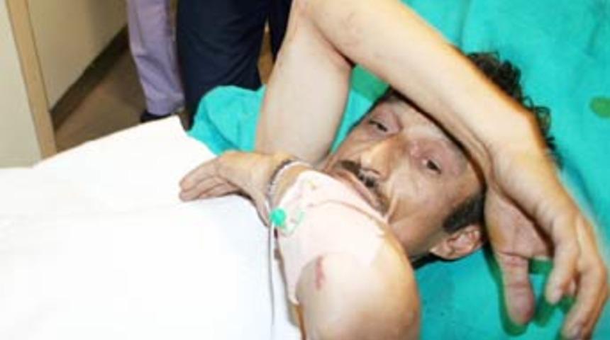 Annesini d&ouml;ven babasını sırtından bı&ccedil;akladı