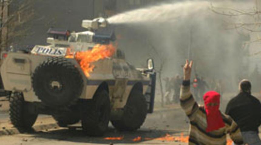 G&ouml;stericilere m&uuml;ebbet hapis istemi