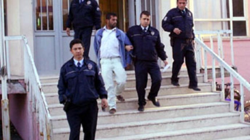 Doktora hasta numarası yapan hırsız şoku