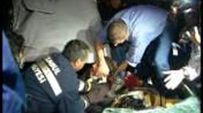 Otomobil 3 gence mezar oldu