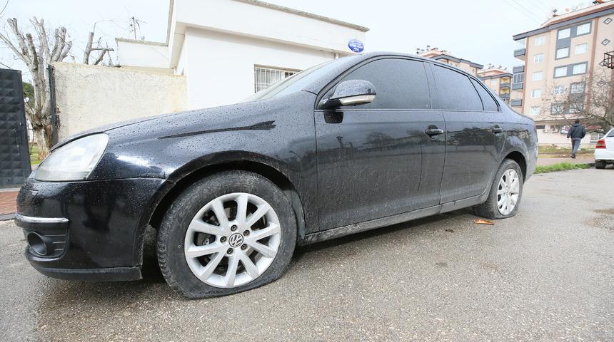 Gaziantep'te yaklaşık 200 aracın lastiğini patlatıp kaçan şüpheli aranıyor
