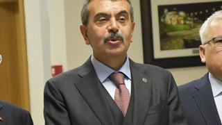 Bakan Tekin 'zorluk çıkartıyorlar' diyerek CHP’li 2 belediyenin ismini verdi