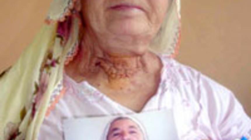 Boğazından 1 kilo 58 gram guatr bezi &ccedil;ıkartıldı