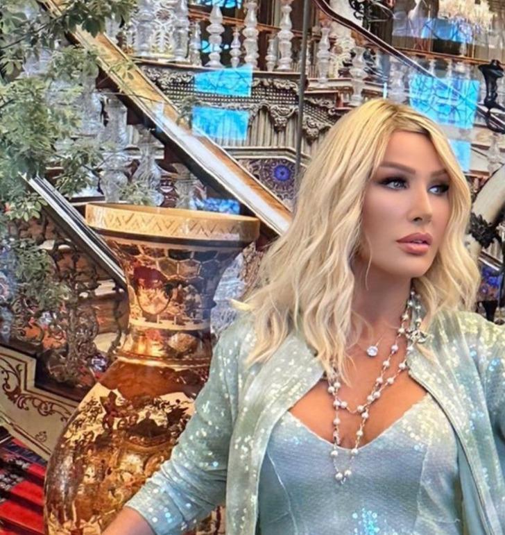 Estetikleri gündemden düşmüyor! Seda Sayan son videosuyla takipçilerini şaşırttı... Sünnet derisinden sıvı enjekte ettirdi G4