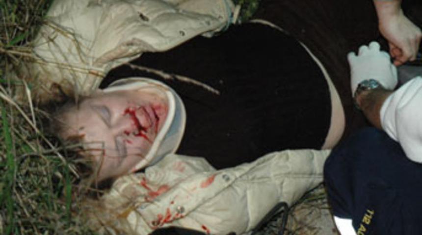 2.kattan atlayan kız yaşam m&uuml;cadelesi veriyor