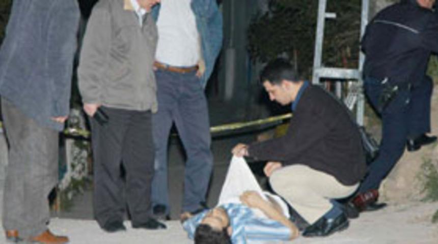 Hırsız sandığı kuzenini &ouml;ld&uuml;rd&uuml;