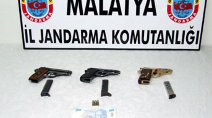 Altın kaplamalı tabanca operasyonu