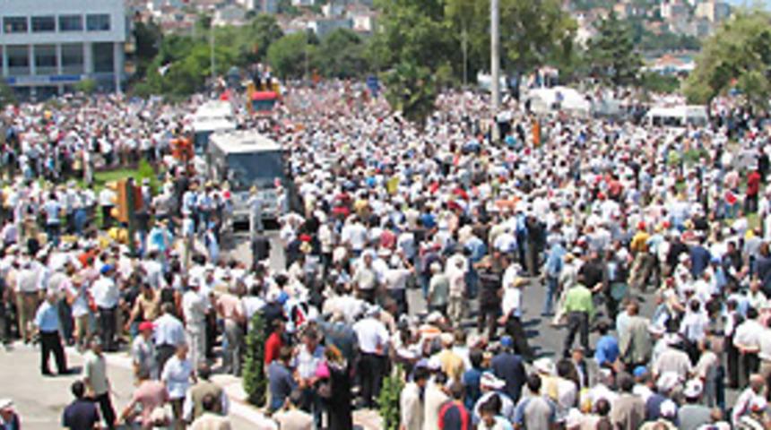 Fındık mitinginde arbede