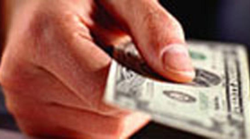 Matsakis'e r&uuml;şvet istemekten dava