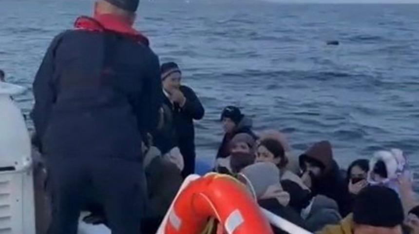 Yunan Sahil Güvenlik ekipleri tarafından ölüme terk edilen 34 kaçak göçmen kurtarıldı!