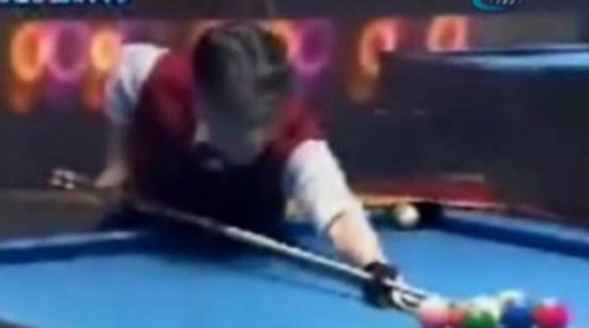 Japon bilardocunun inanılmaz şovu