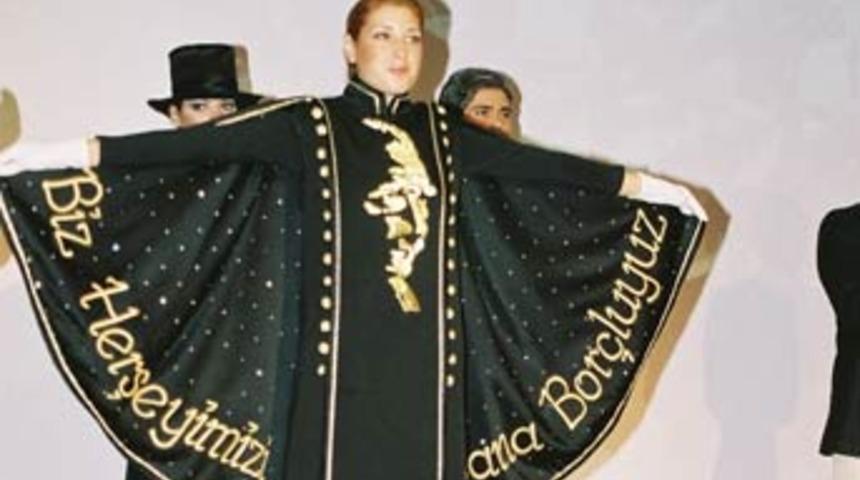 KKTC'de Atat&uuml;rk kıyafetleri defilesi