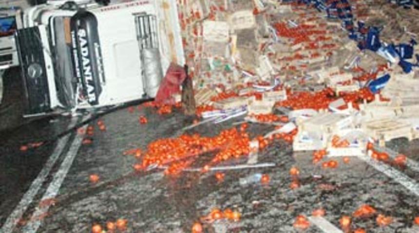 Karayolu domates bah&ccedil;esine d&ouml;nd&uuml;