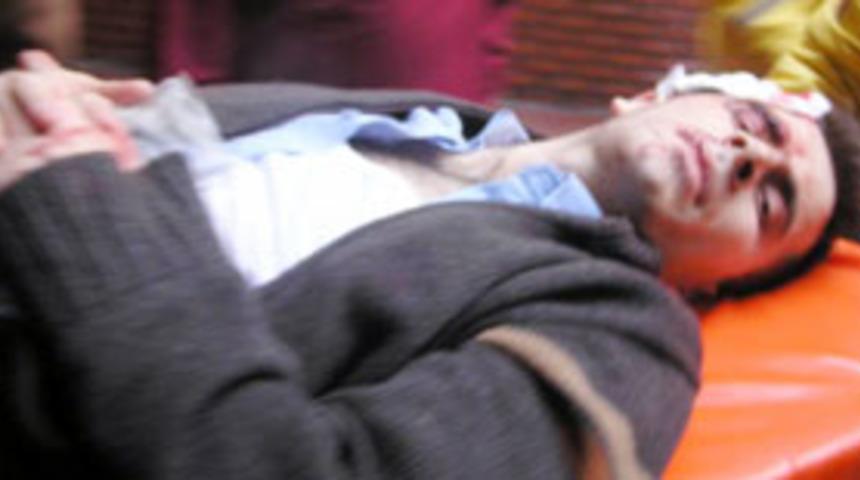 Sivas'ta otob&uuml;s devrildi: 20 yaralı