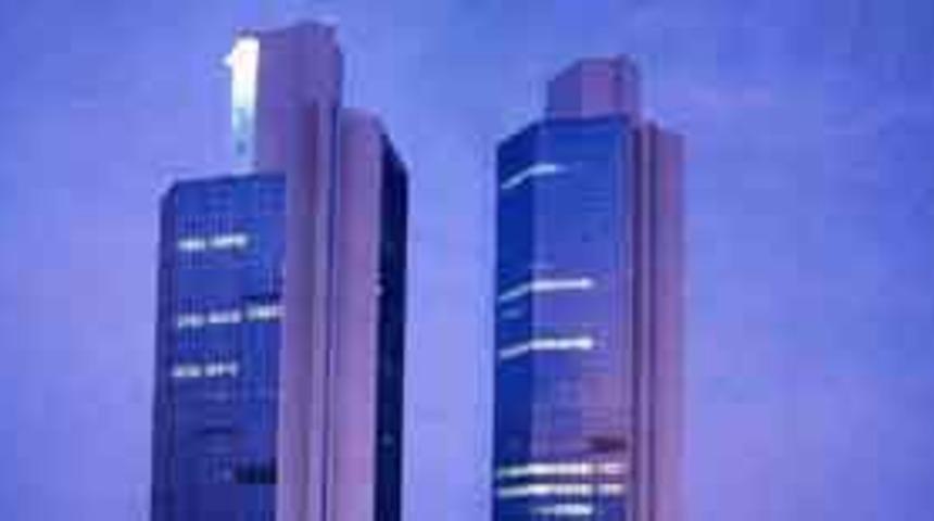 Akbank'ın karı 494,9 milyon YTL