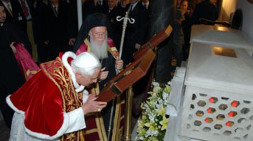 Papa, ''soykırım'' s&ouml;zc&uuml;ğ&uuml;n&uuml; kullanmayacak