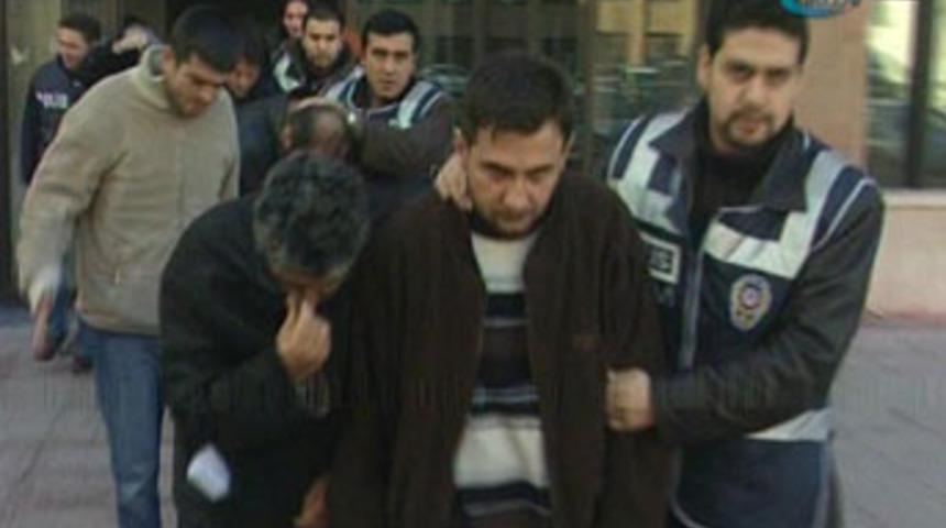 Emlak&ccedil;ı g&ouml;r&uuml;nt&uuml;s&uuml;yle &ccedil;ete