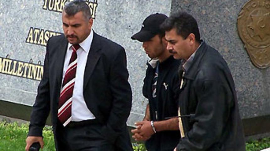 &Ouml;ğrencileri gaspeden şahıslar yakalandı