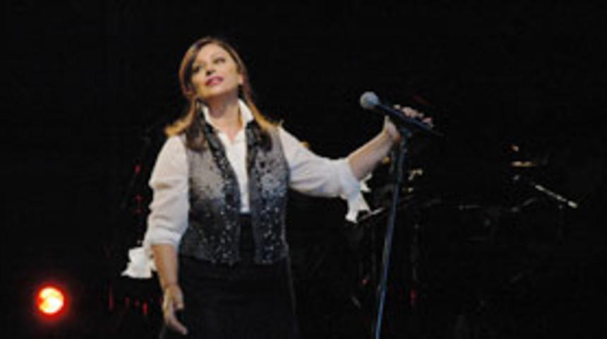 Antik Tiyatroda Haris Alexiou konseri