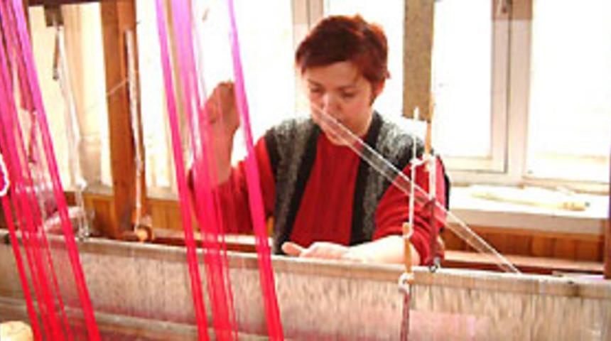 Buldan dokumacılığına kadınlar y&ouml;n veriyor