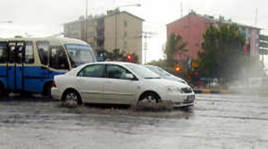 Sağanak yağışlar s&uuml;recek