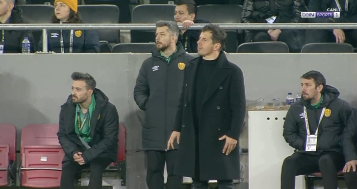 Emre Belözoğlu maç bitmeden çılgına döndü! Abdullah Avcı sakinleştirmeye çalıştı ama işe yaramadı... G1