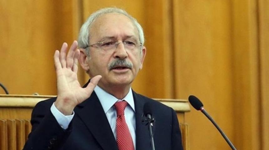 Kılı&ccedil;daroğlu k&uuml;rs&uuml;y&uuml; yumruklayarak haykırdı: Bir milim geri adım atmayacağız