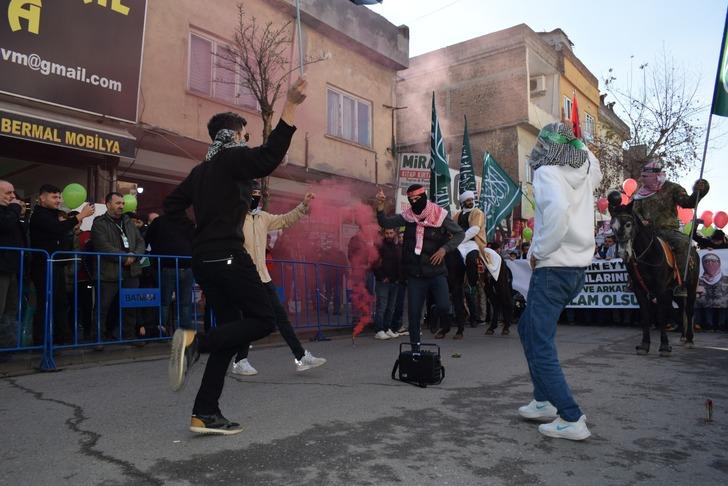 Batman'daki HÜDA PAR yürüyüşü tepkilerin odağında! 'Cihat' çağrıları yapılan anlar tartışma yarattı... Tanju Özcan'ın tepkisi gündem oldu G4