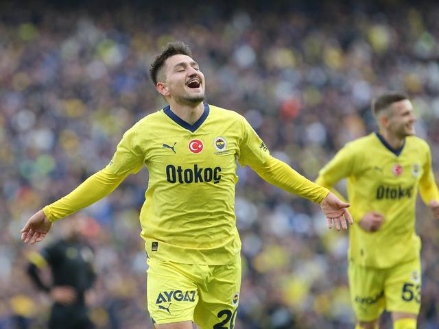 Direk, penaltı, rekor, 6 gol! Fenerbahçe İstanbuspor'u 5-1 mağlup etti, Cengiz Ünder rekor kırdı... Bu maçta her şey var!