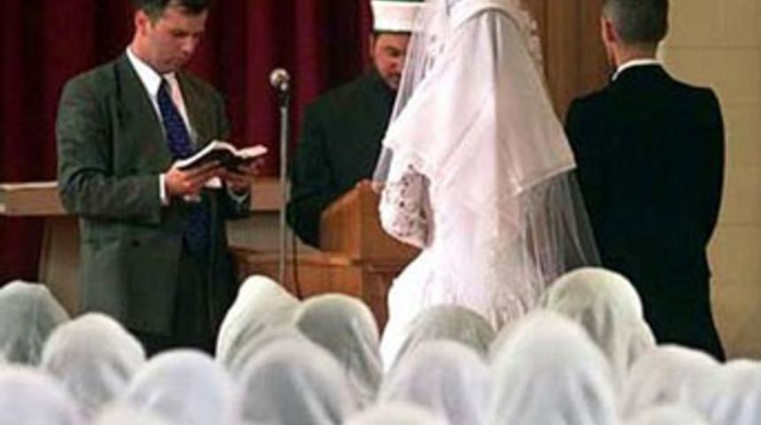 İmam nik&acirc;hlıya cezaevi yolu