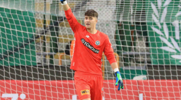 Süper Lig'de Galatasaray'a karşı çıktığı ilk maçta harikalar yarattı! 35 dakikada 5 kurtarış... "Türk futbolu yeni bir kaleci kazandı"