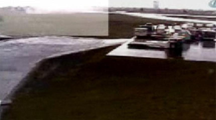 U&ccedil;ak pistten b&ouml;yle &ccedil;ıktı (Video)